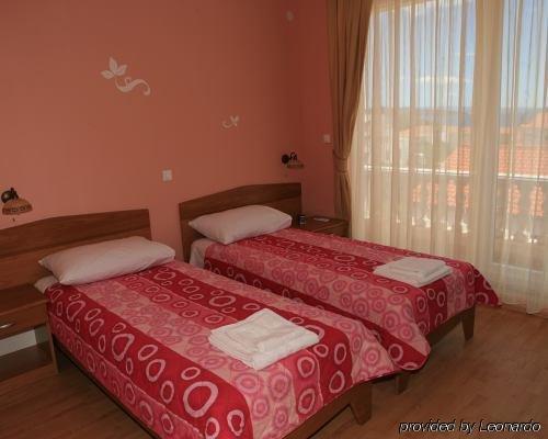 Villa Cezar Kaštel Lukšić Værelse billede